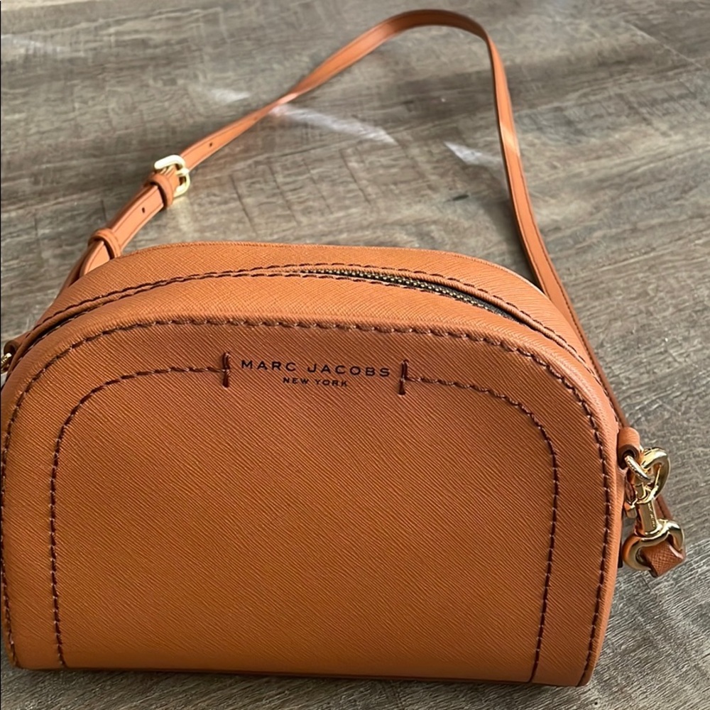 Marc Jacobs cross body - Picture 1 of 4